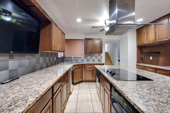 Building Photo - 1627 E Fremont Dr