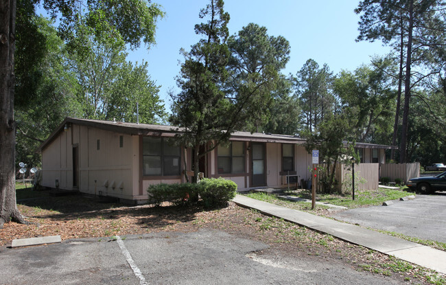 Primary Photo - Westcreek Apartments