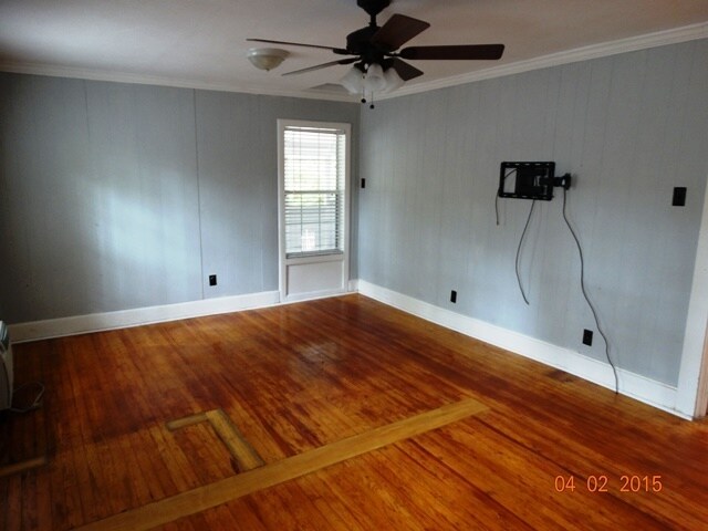 Building Photo - 224 Holly Hill Rd