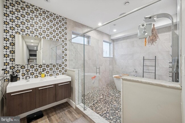 Building Photo - 1942 Tasker St