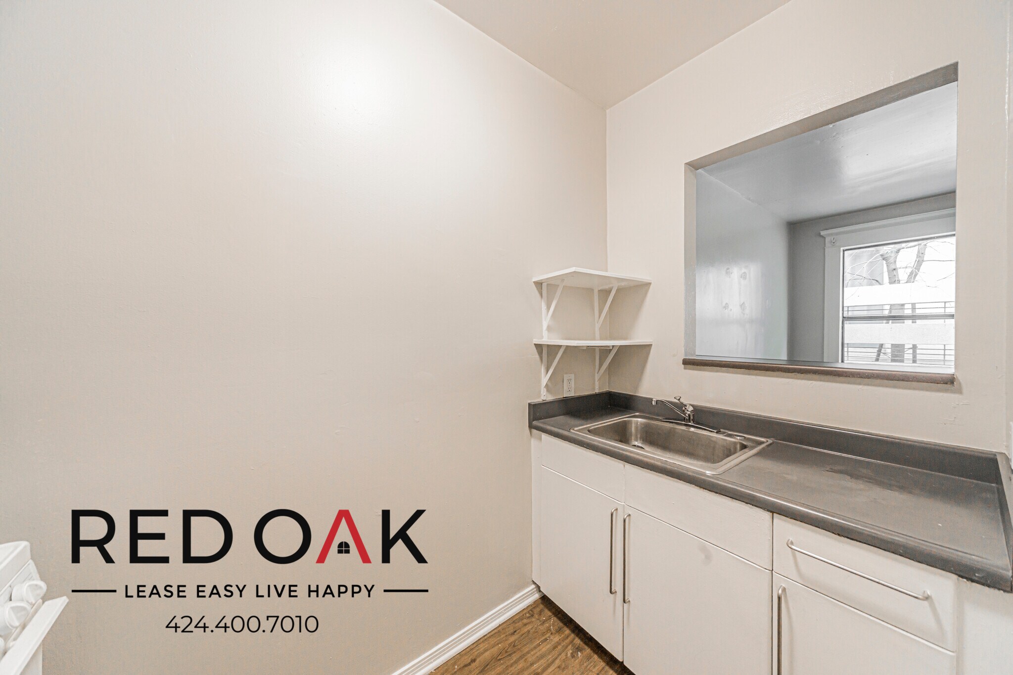 Building Photo - 692 Valencia St