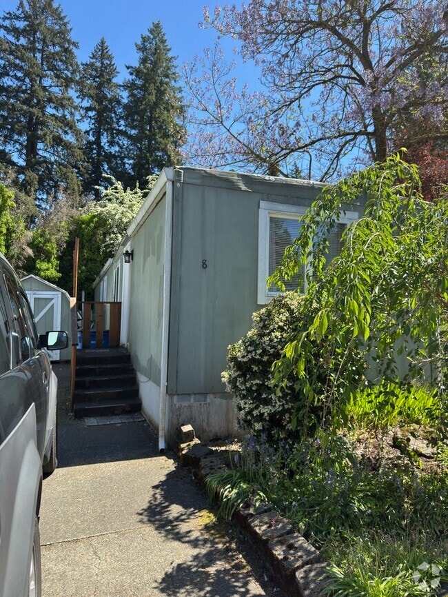 Building Photo - TWO BEDROOM ONE BATH MOBILE HOME