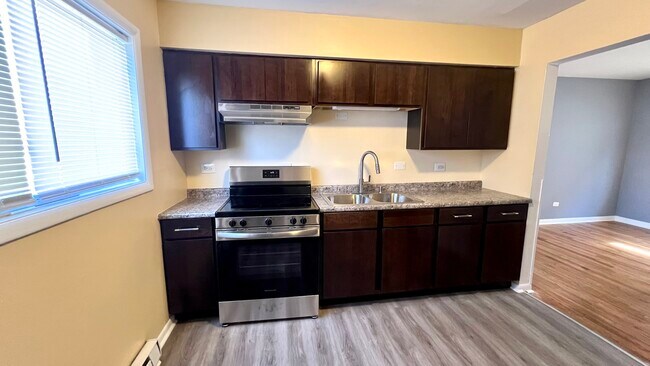 Building Photo - 9106 S Halsted St