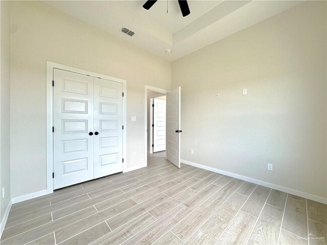 Building Photo - 32 Durango Dr