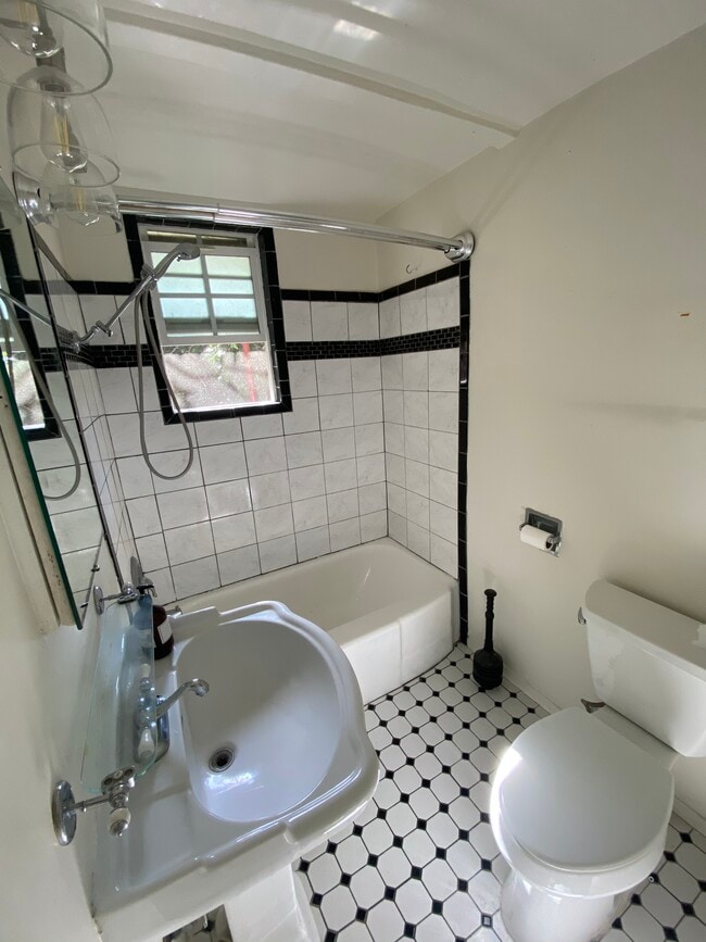 Bathroom - 777A Freeman Ave