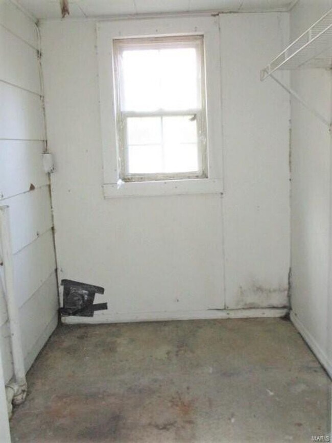 Building Photo - POTOSI - 2 Bedroom Home On 1.1 Acres Close to Town - $599 MONTH / $999 DOWN