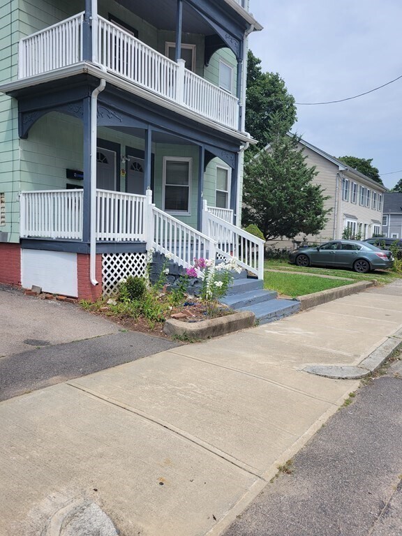 Building Photo - 7-9 Jackson St