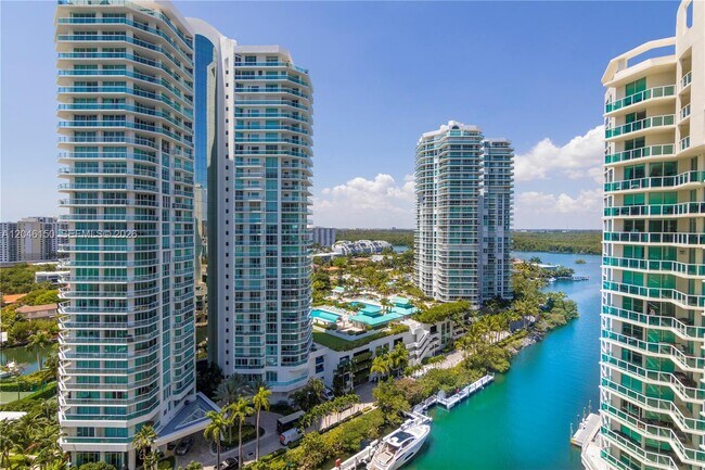 Building Photo - 150 Sunny Isles Blvd