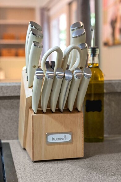 Building Photo - 1618 Cooper Lake Rd SE