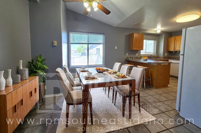 Building Photo - Spacious & Updated 4 Bedroom, 3 Bathroom Twin Home in Ammon (Idaho Falls) for Rent by Real Proper...