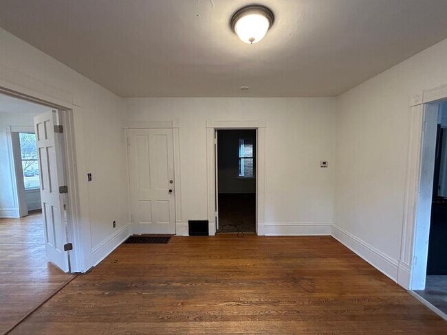 Building Photo - 217 N Livingston St