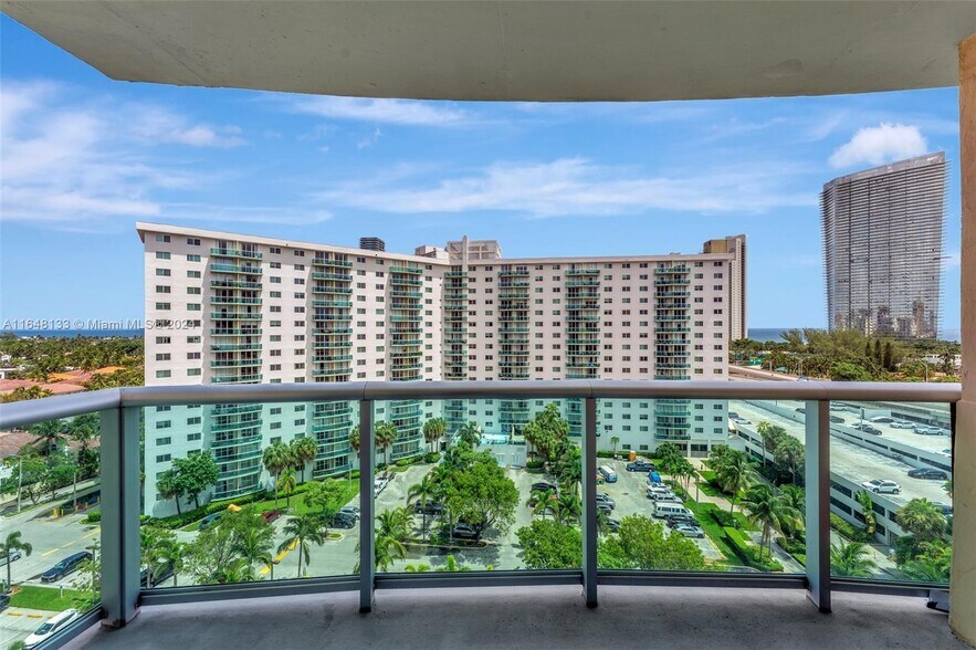 Building Photo - 19390 Collins Ave