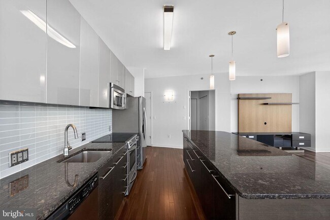 Building Photo - 2101 Market St