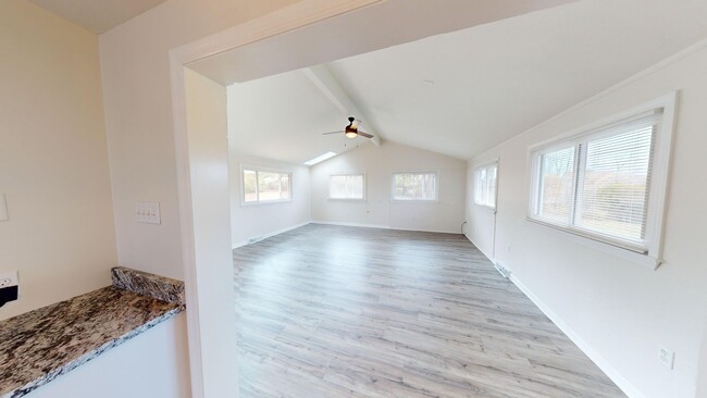 Building Photo - Updated 3 Bed 1 Bath in North Allegheny Sc...