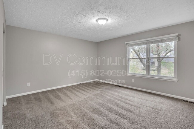 Building Photo - 9173 Raven Dr