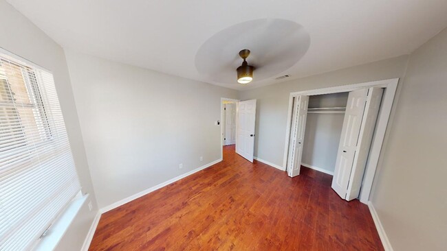 Building Photo - W. Terrace Drive 3115