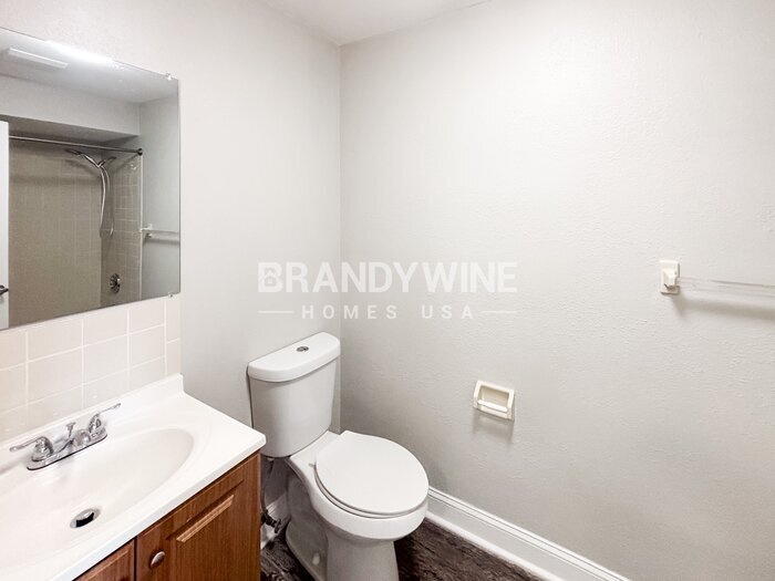 Building Photo - 1016 36th St W