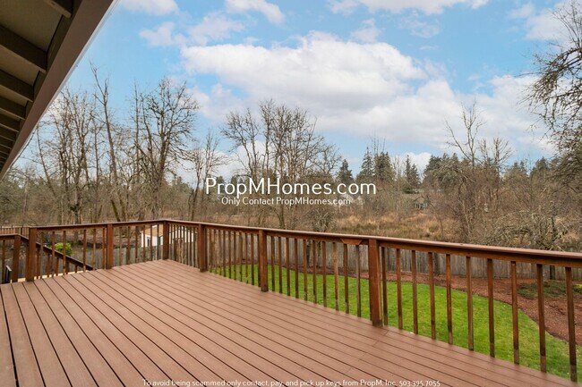 Building Photo - Updated Four Bedroom Home w/ Huge Yard!