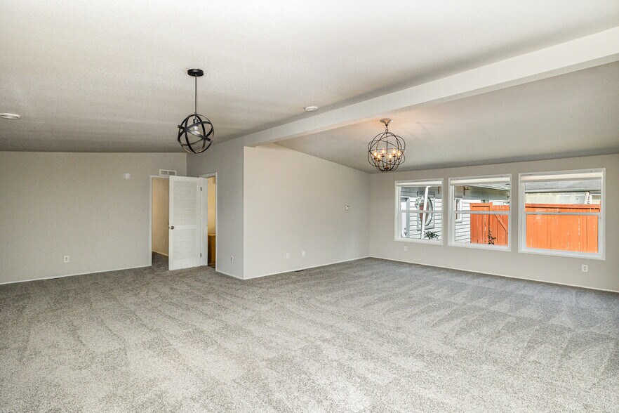 Building Photo - 15832 18th Pl W
