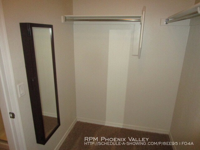 Building Photo - 24392 W Sheraton Ln