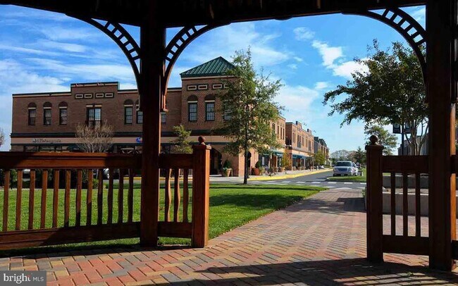 Building Photo - 33322 E Chesapeake St