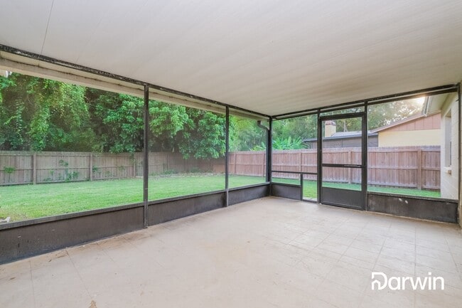 Building Photo - 4906 Oakshire Dr