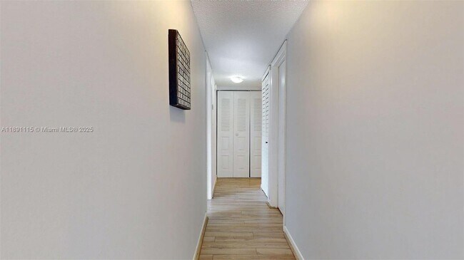 Building Photo - 4850 SW 63rd Terrace