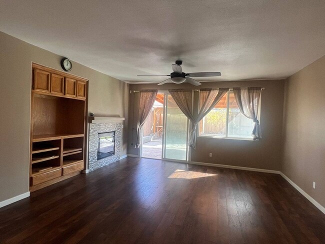 Building Photo - Summer Special $200 OFF!!!! 1st Month Rent!!!