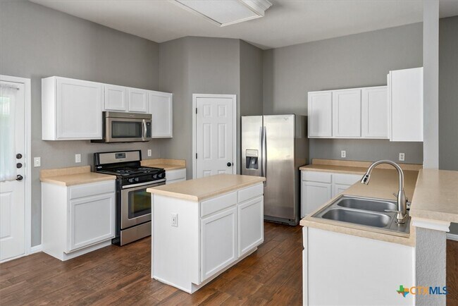 Building Photo - 403 Thunderstorm Ave