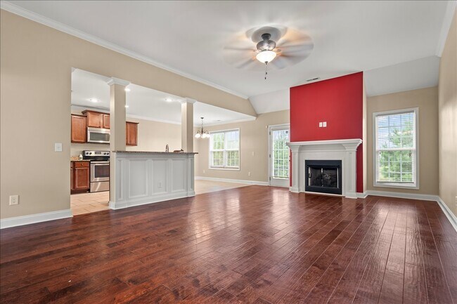 Building Photo - 3011 Thornberry Dr