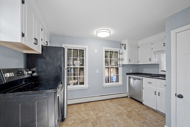 Building Photo - 52 Point Pleasant Rd