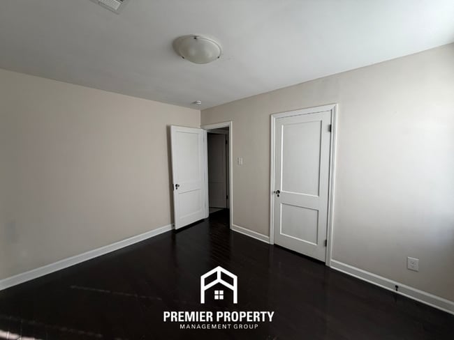 Building Photo - Stunning 3BR Memphis Home with Fenced Backyard & Patio