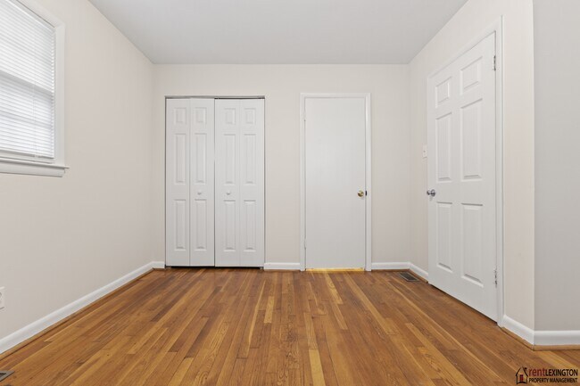 Building Photo - 203 Loch Lomond Dr