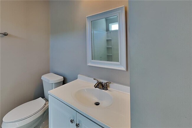 Building Photo - 324 Hiawassee Dr