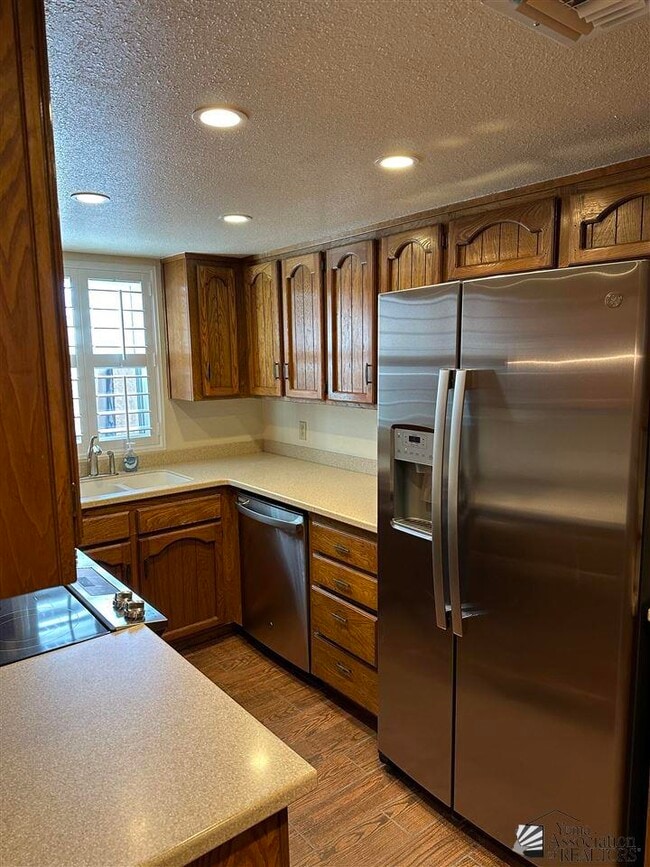 Building Photo - 2662 S Los Amigos Dr
