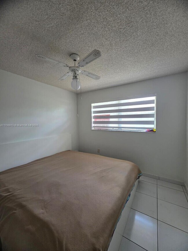 Building Photo - 15629 SW 73rd Cir Terrace