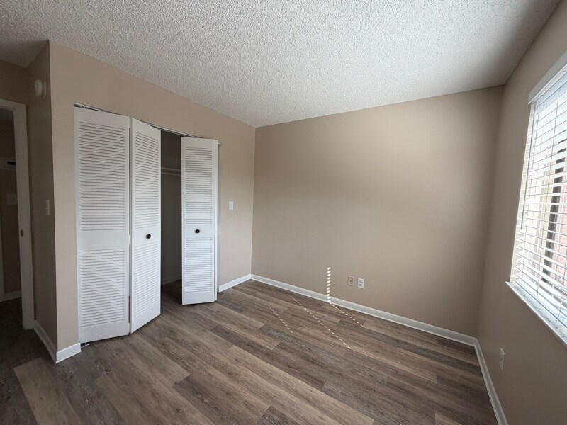 Building Photo - 766 NW Fork Rd