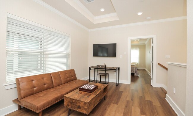 Building Photo - 3535 Mt Pleasant St