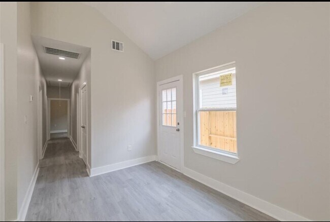 Building Photo - 16980 W Dounreay St