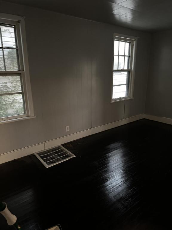 Building Photo - 6037 Garfield Ave
