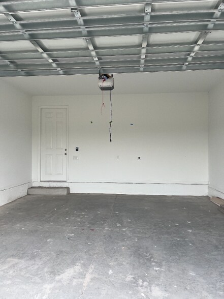 Building Photo - 2966 Sailhouse Dr