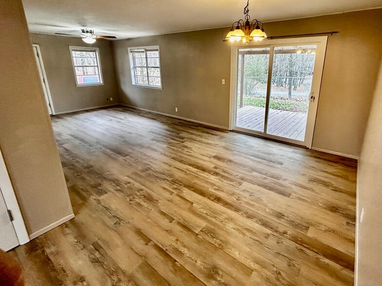Building Photo - 2632 Ouachita Cir