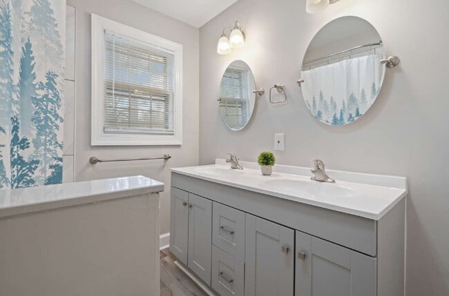 Building Photo - Charming 3-Bed Ranch-Style Home in the Heart of Wilson