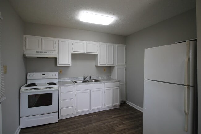 Building Photo - 124 Henry Ct