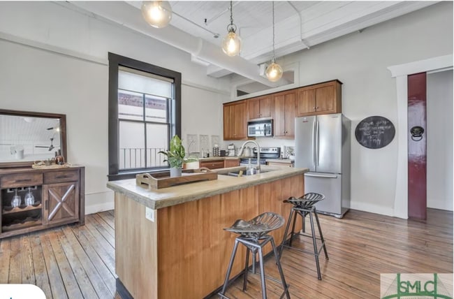 Building Photo - 2 BED | 2 BATH | DOWNTOWN CONDO