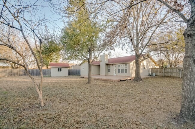 Building Photo - 5722 Shreveport Dr