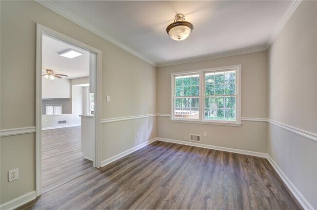 Building Photo - 4566 Mountain Creek Dr