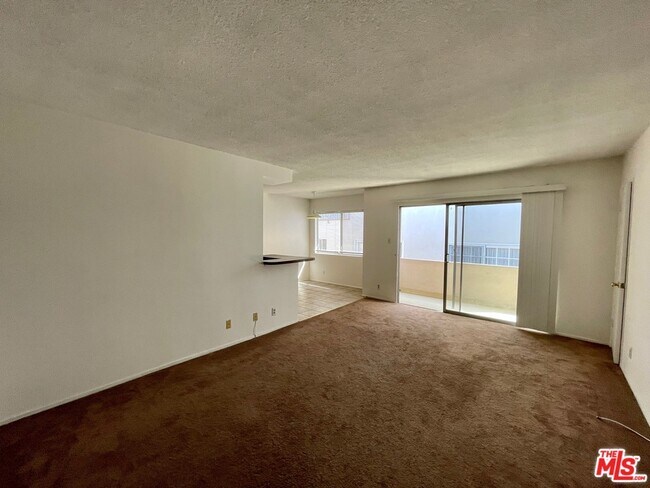 Building Photo - 11727 Mayfield Ave