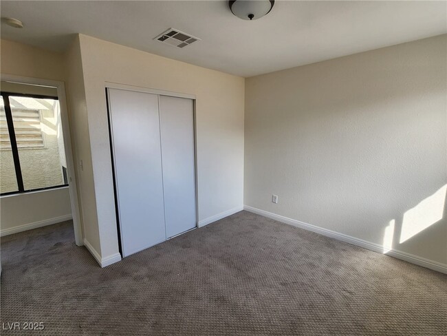 Building Photo - 8129 Spur Ct