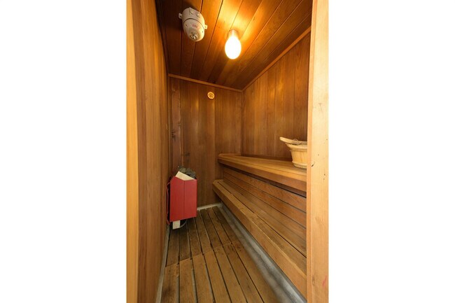 Building Photo - 1775 Washington Ave